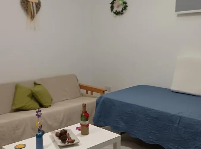 דירה Andri' S Place פאפוס