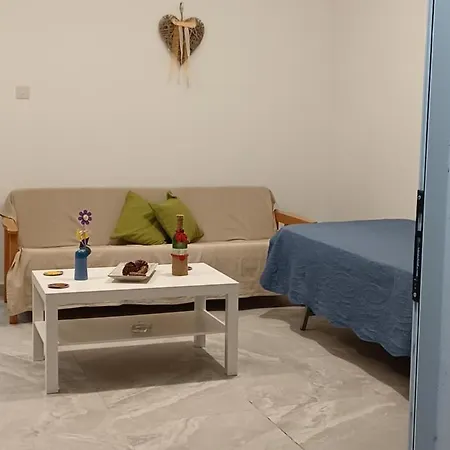 Apartment Andri' S Place *